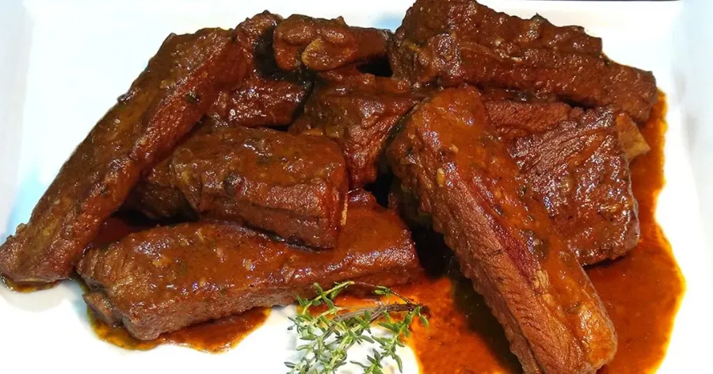 Costilla de cerdo en adobado