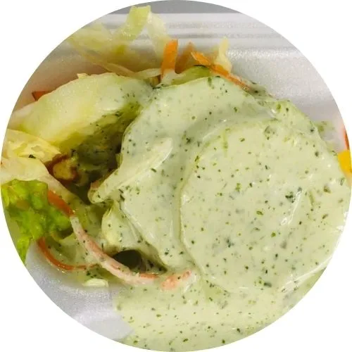 Ensalada mixta con aderezo de cilantro