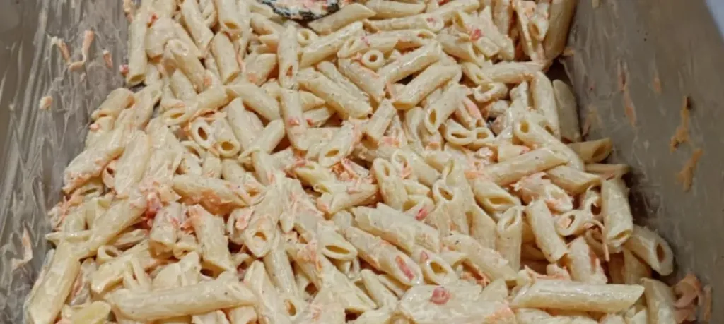 Fideos pluma con mayonesa