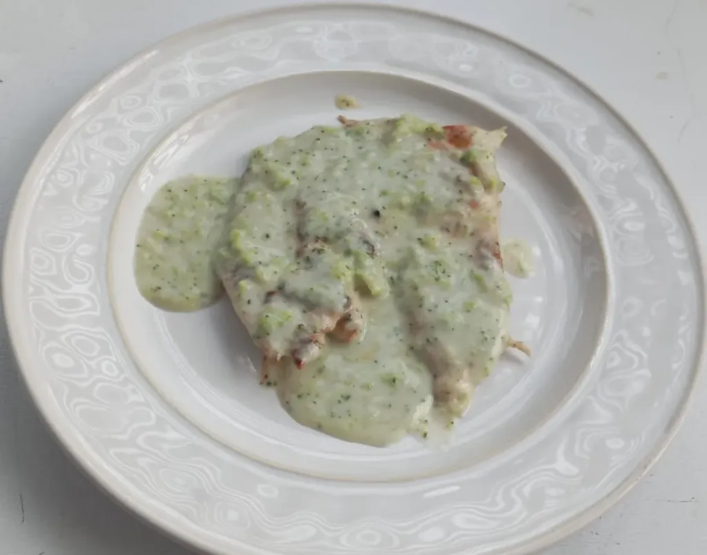 Filete de pollo en salsa de brócoli