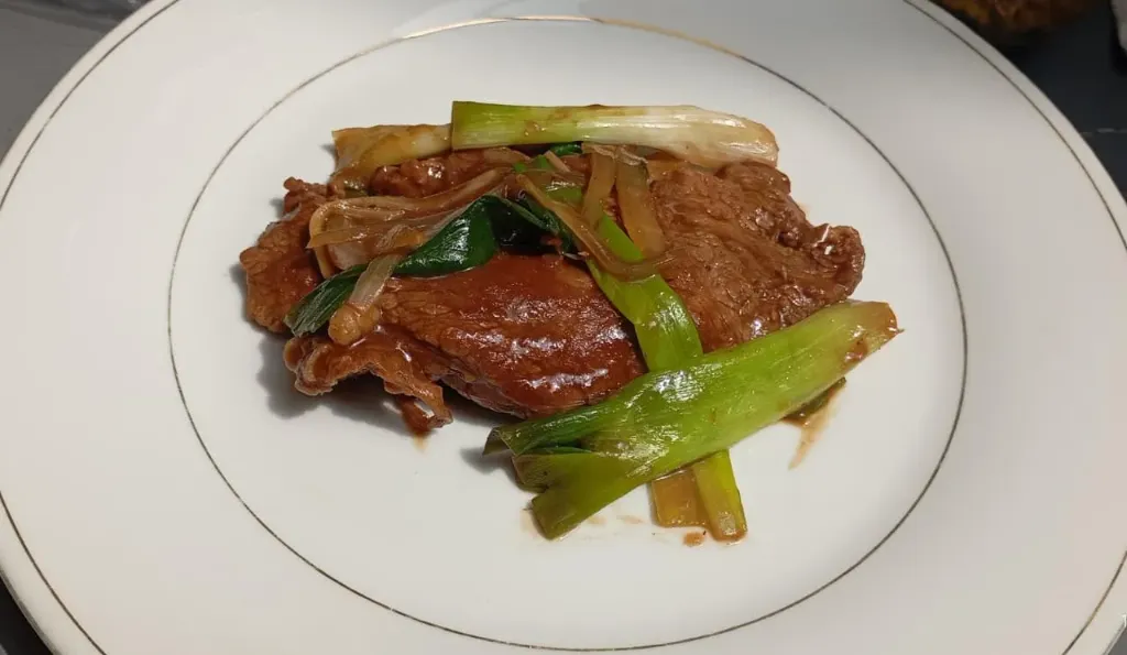 Carne de res salteada